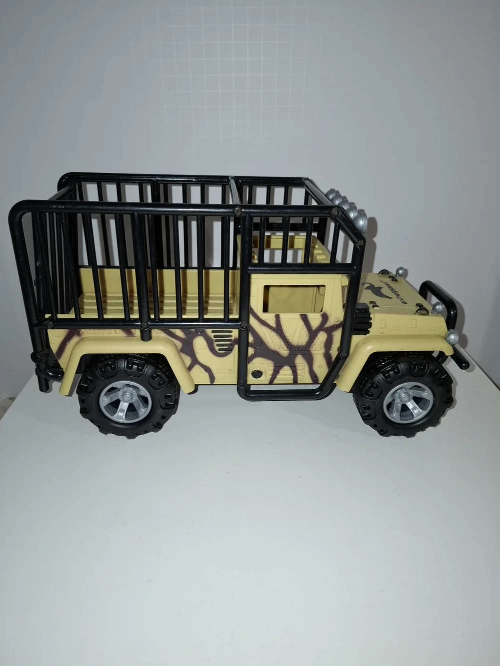 Animal  Planet Safari Cage  Truck With Sounds  Imaginative Play